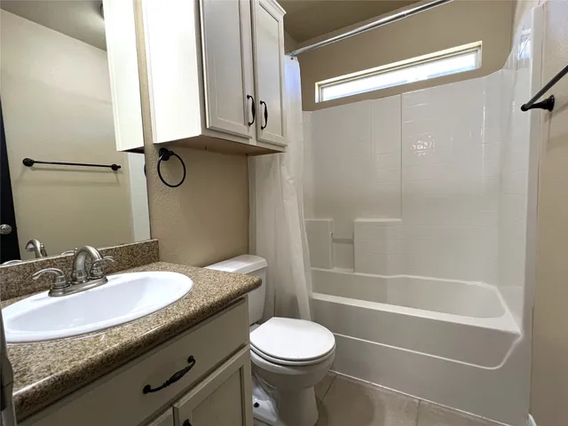 $1,700 | 407 Laney Street, Brenham, TX 77833