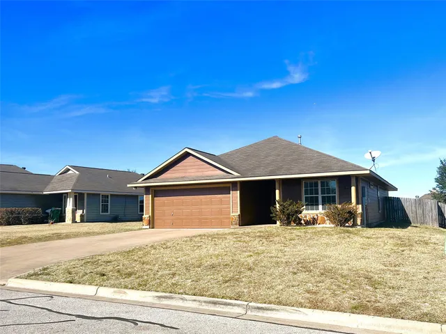 $1,700 | 407 Laney Street, Brenham, TX 77833