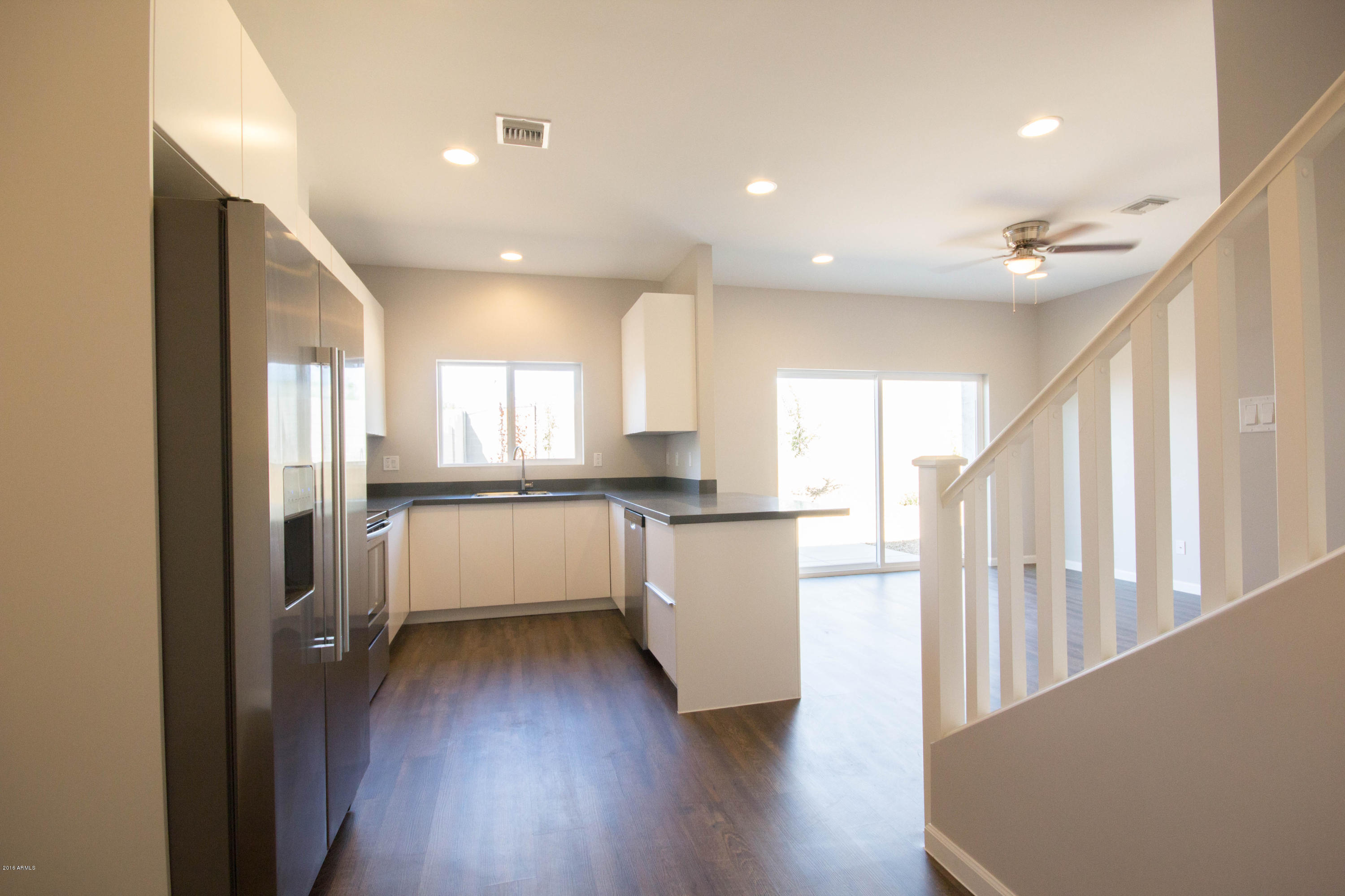 1730 East Ocotillo Road Phoenix, AZ 85016 - Photo 4 of 26 Light Bright Kitchen