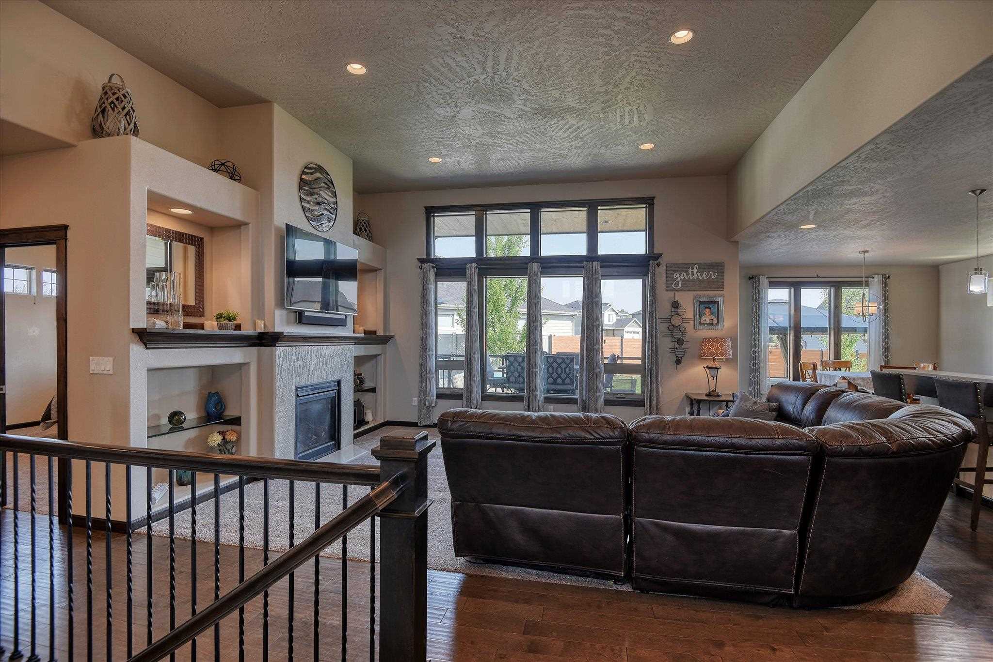 2008 West Cascade Way Spokane, WA 99208 - Photo 2 of 48 Gallery Image 2