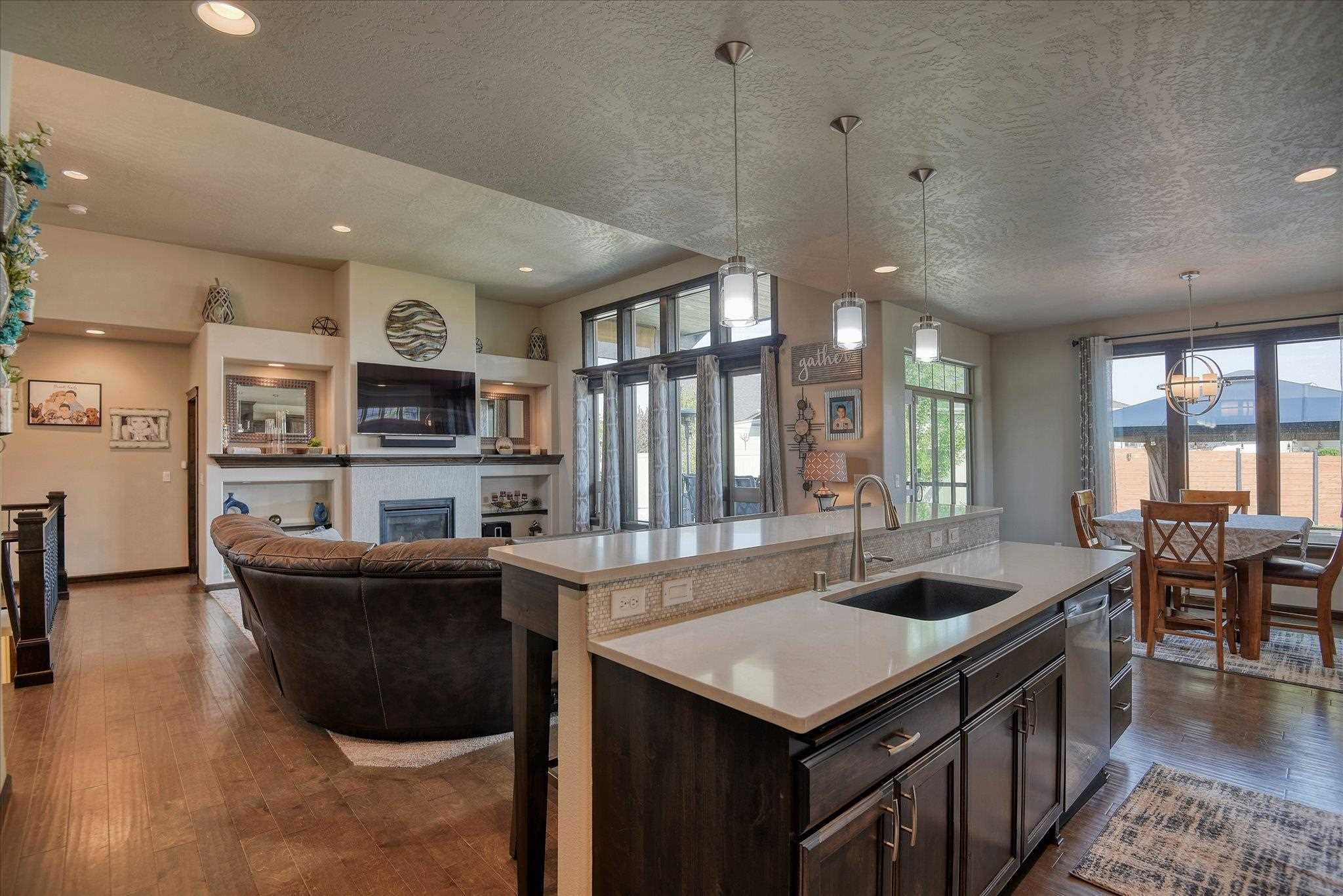 2008 West Cascade Way Spokane, WA 99208 - Photo 11 of 48 Gallery Image 11