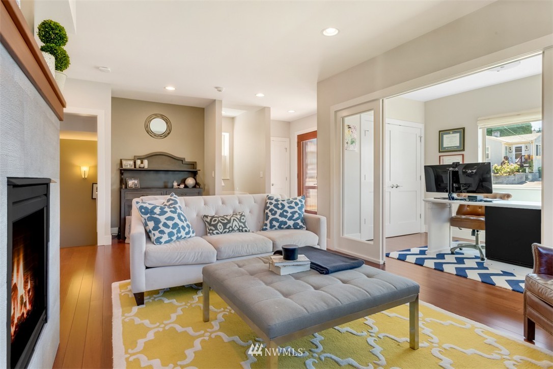 4136 Southwest Ida Street Seattle, WA 98136 - Photo 3 of 25 Gallery Image 3