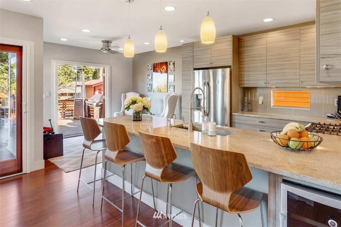 4136 Southwest Ida Street Seattle, WA 98136 - Photo 6 of 25 Gallery Image 6