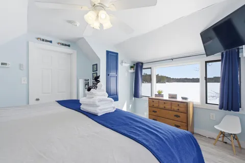 $675,000 | 203 Lakeshore Drive, Franklin, NH 03235