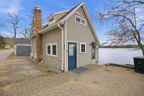 $649,000 | 203 Lakeshore Drive, Franklin, NH 03235