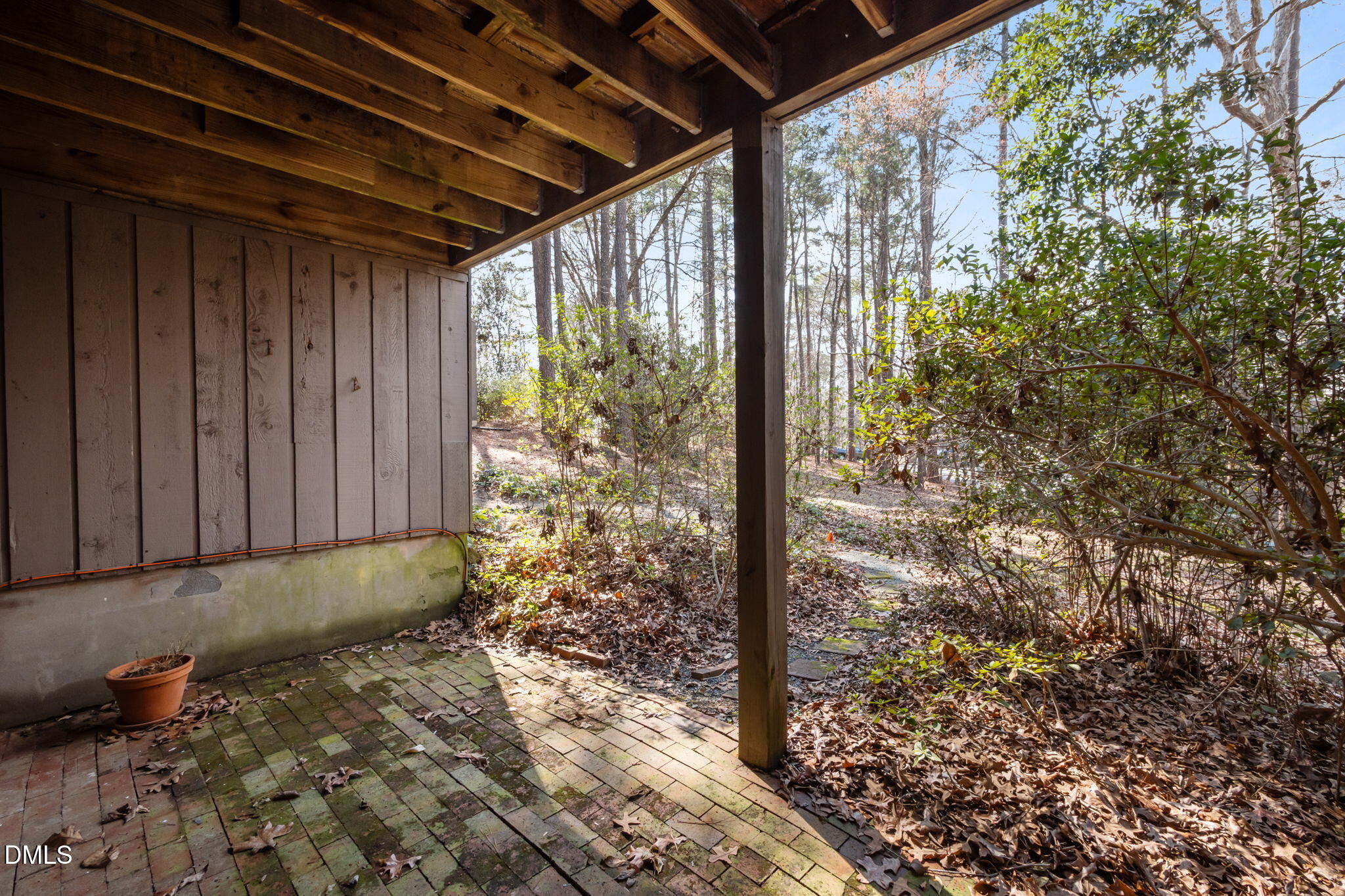 206 Ridge Trail Chapel Hill, NC 27516 - Photo 27 of 32 a view of a backyard of the house