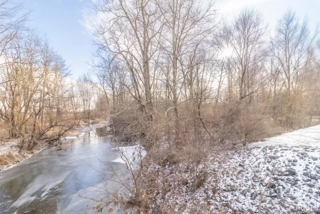 $1,135,000 | 90 South County Road 100 East, Straughn, IN 47387