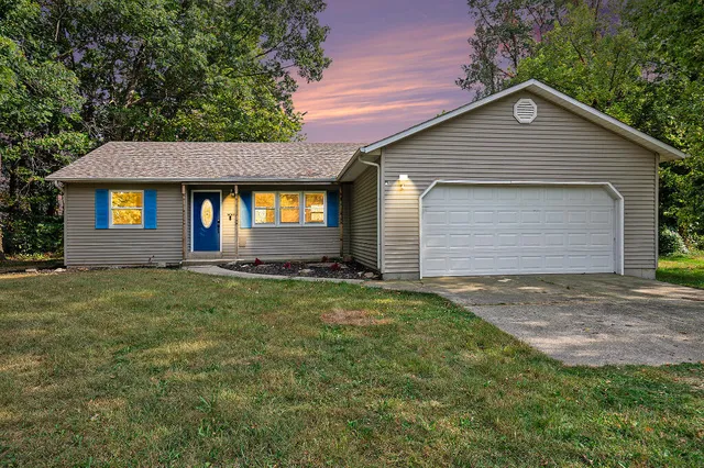 $229,900 | 14061 Riverside Drive, Constantine, MI 49042