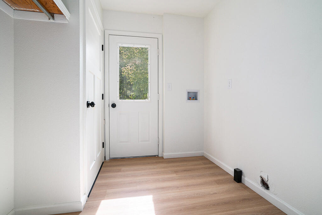 14061 Riverside Drive Constantine, MI 49042 - Photo 12 of 16 11