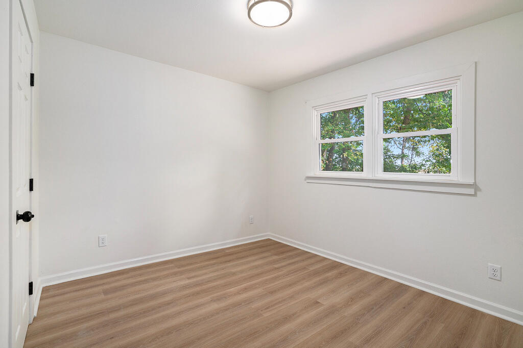 14061 Riverside Drive Constantine, MI 49042 - Photo 8 of 16 07