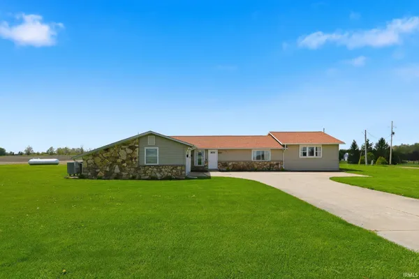 $375,000 | 3935 South State Road 1, Angola, IN 46703