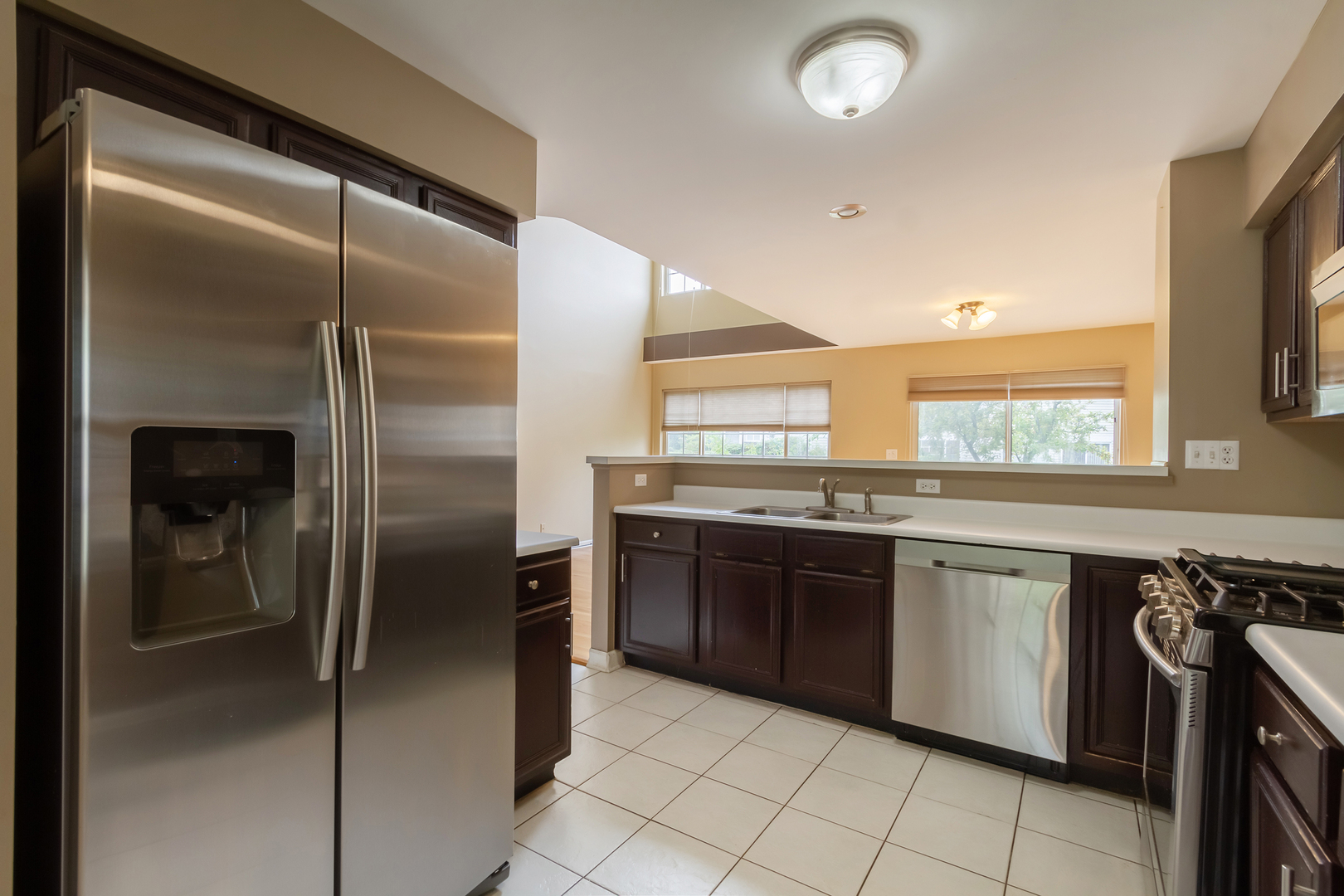 135 President Court, Unit 135 Carol Stream, IL 60188 - Photo 10 of 21