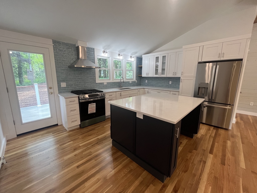 76 Sippewissett Road Falmouth, MA 02540 - Photo 6 of 17