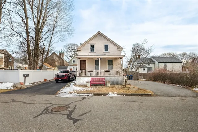 $350,000 | 39 Christian Street, Fairhaven, MA 02719