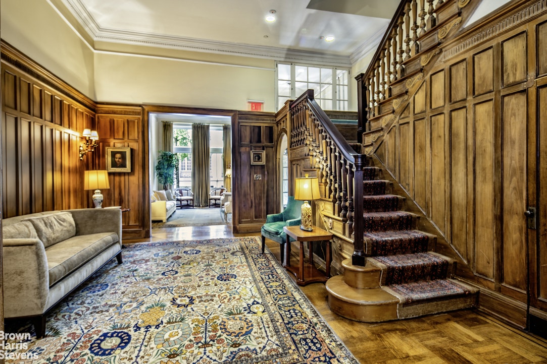 15 East 62nd Street Manhattan, NY 10065 - Photo 10 of 13