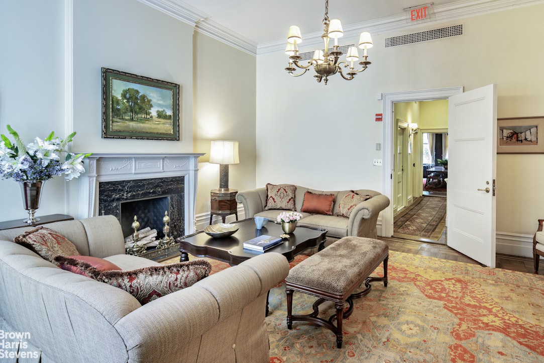 15 East 62nd Street Manhattan, NY 10065 - Photo 5 of 13