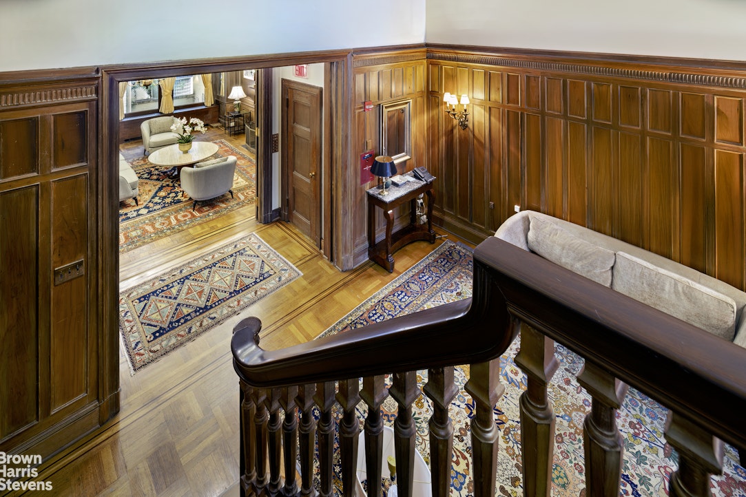 15 East 62nd Street Manhattan, NY 10065 - Photo 9 of 13