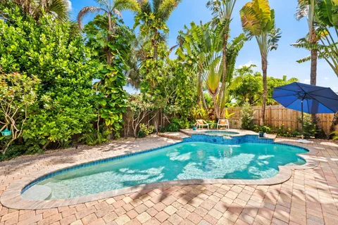 $1,095,000 | 2043 Northeast 29th Street, Fort Lauderdale, FL 33306