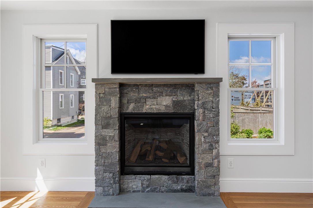 6 Sharon Court Newport, RI 02840 - Photo 14 of 49 Gas fireplace