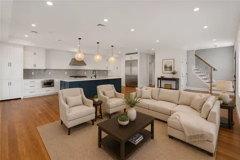 $3,500,000 | 6 Sharon Court, Newport, RI 02840