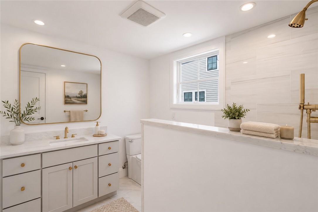 6 Sharon Court Newport, RI 02840 - Photo 25 of 49 Second floor en suite bedroom. Digitally staged