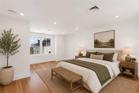 $3,500,000 | 6 Sharon Court, Newport, RI 02840