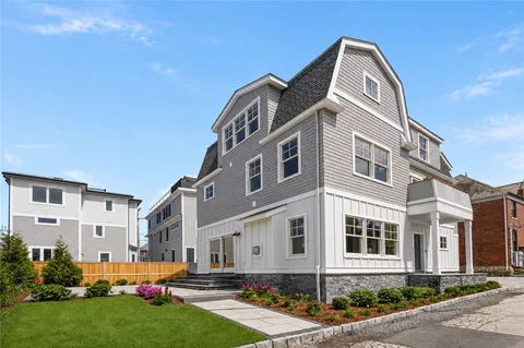 $3,500,000 | 6 Sharon Court, Newport, RI 02840