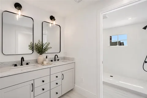 $3,500,000 | 6 Sharon Court, Newport, RI 02840
