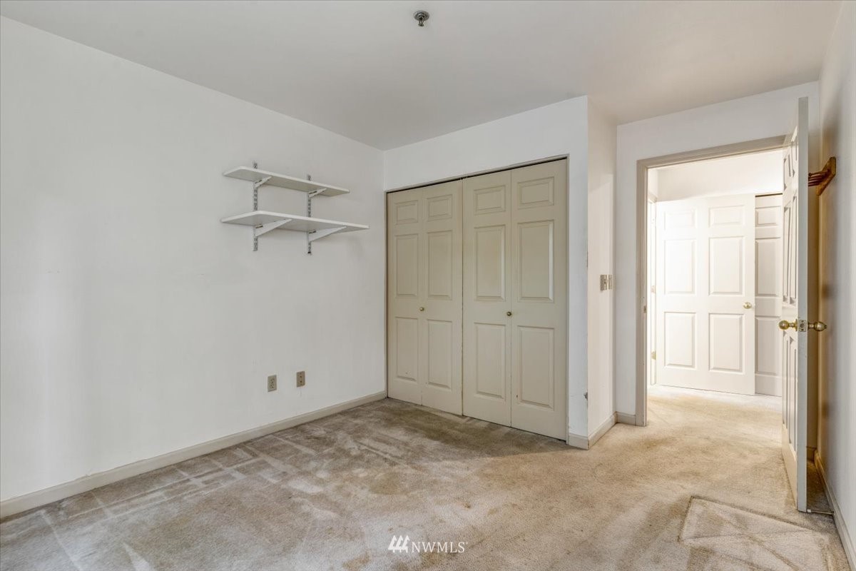 506 East Howell Street, Unit 108 Seattle, WA 98122 - Photo 12 of 20 a view of an empty room