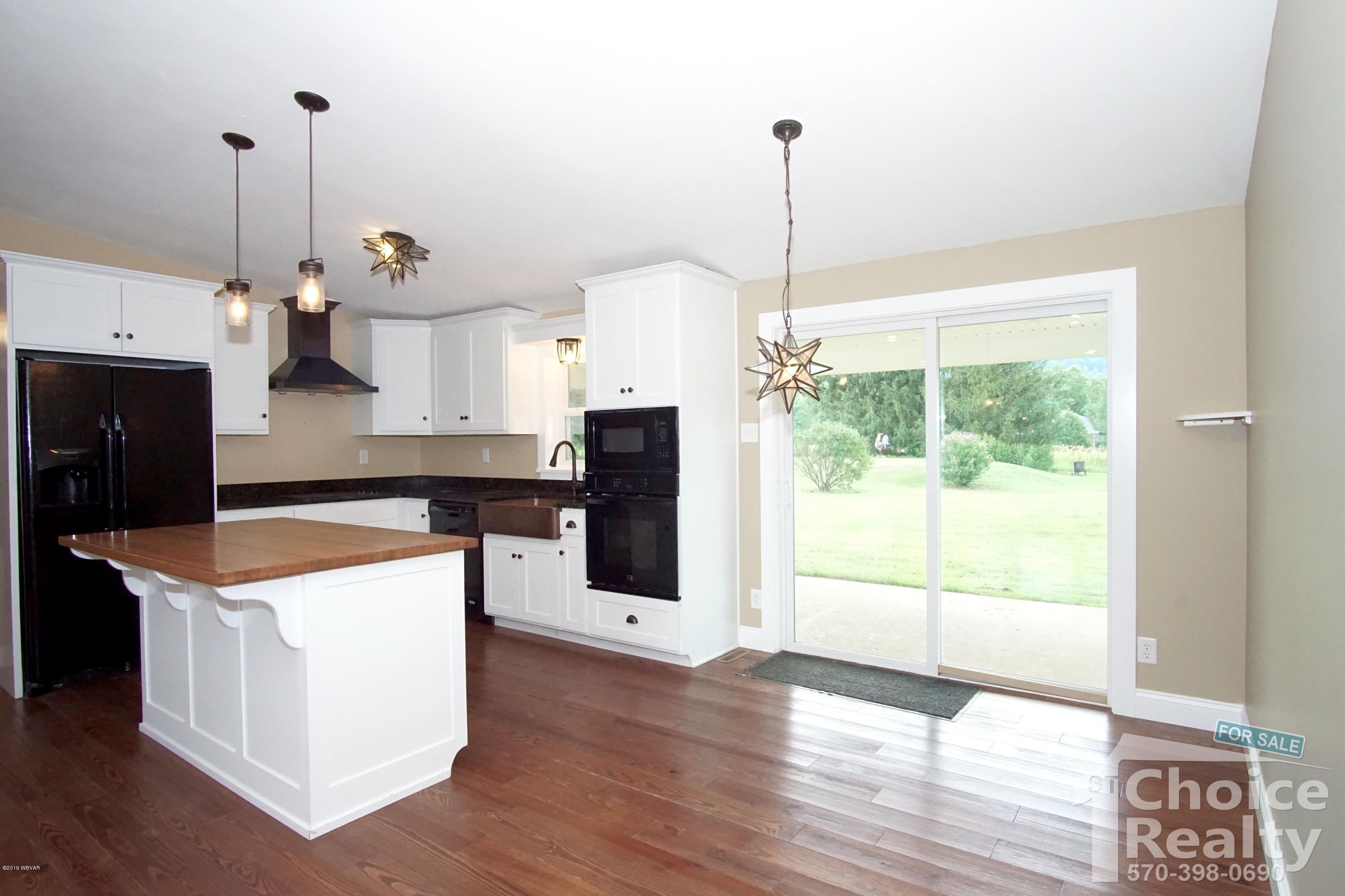 316 Wells Road Williamsport, PA 17702 - Photo 11 of 26 Eat in Kitchen