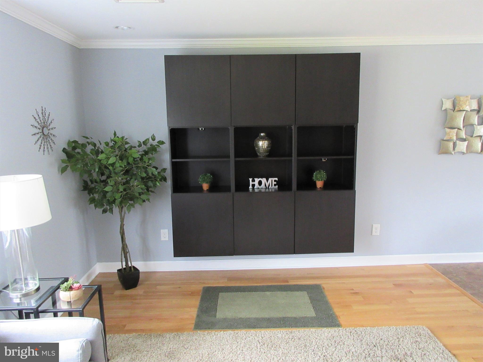 447 West Maple Road Linthicum Heights, MD 21090 - Photo 16 of 39 Custom built in. Hardwood floors