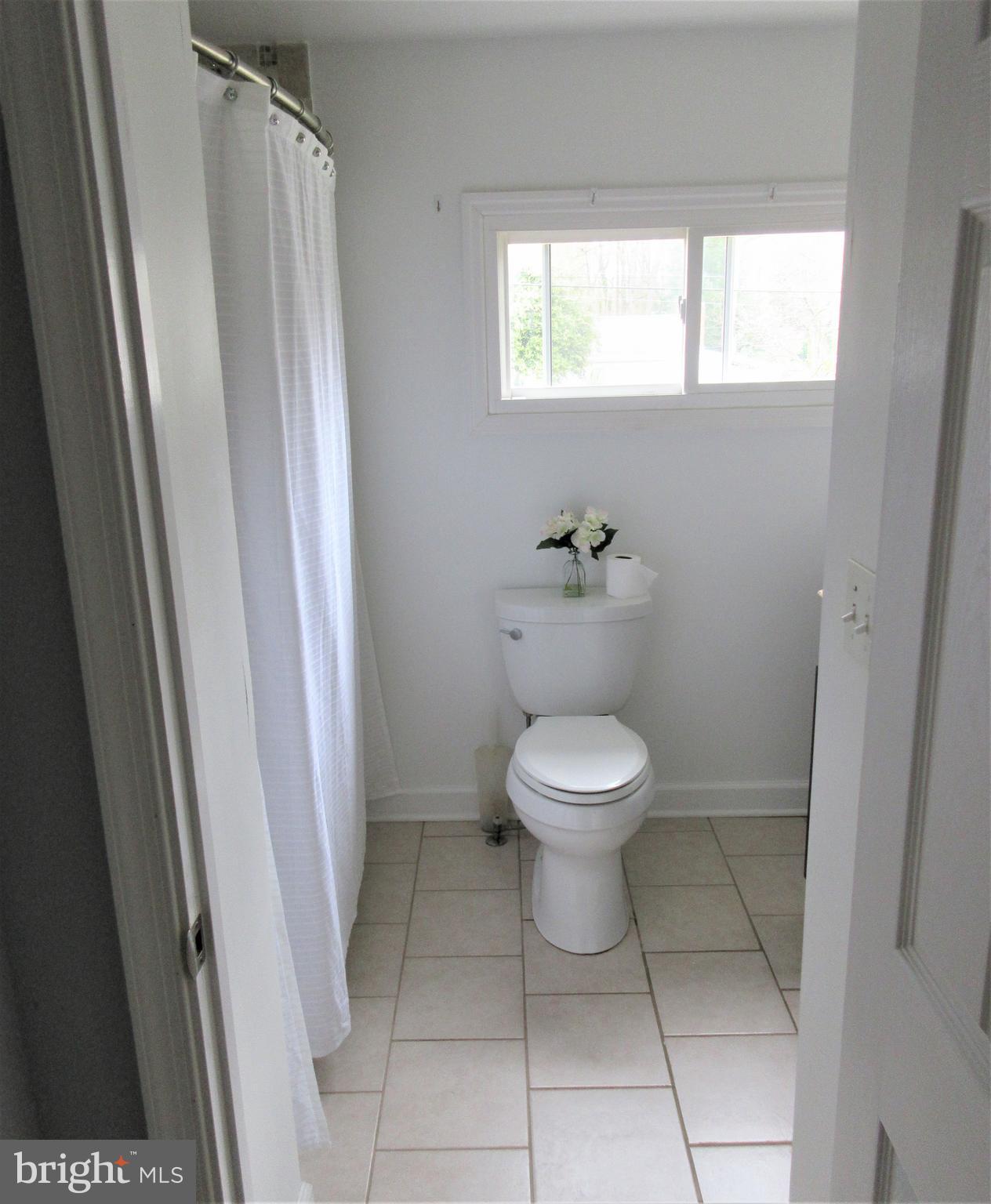 447 West Maple Road Linthicum Heights, MD 21090 - Photo 23 of 39 Bath 2