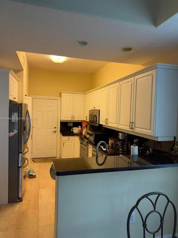 $6,500 | 3085 Northeast 208th Terrace, Aventura, FL 33180