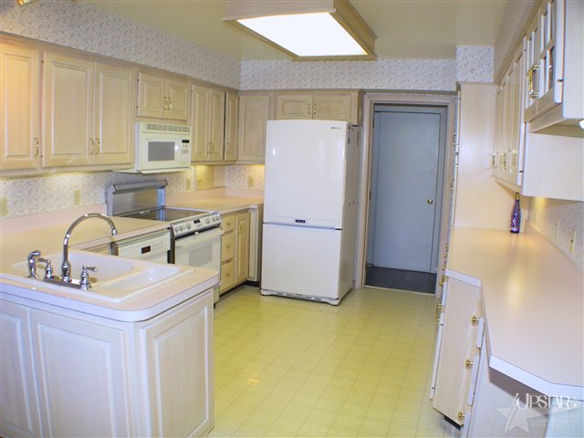 2726 Smith Road Fort Wayne, IN 46804 - Photo 10 of 17