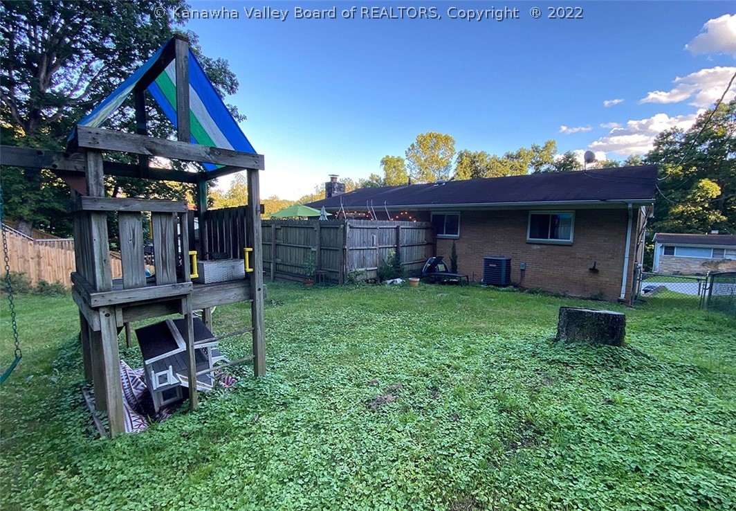805 Daverton Road Charleston, WV 25303 - Photo 6 of 25 Gallery Image 6