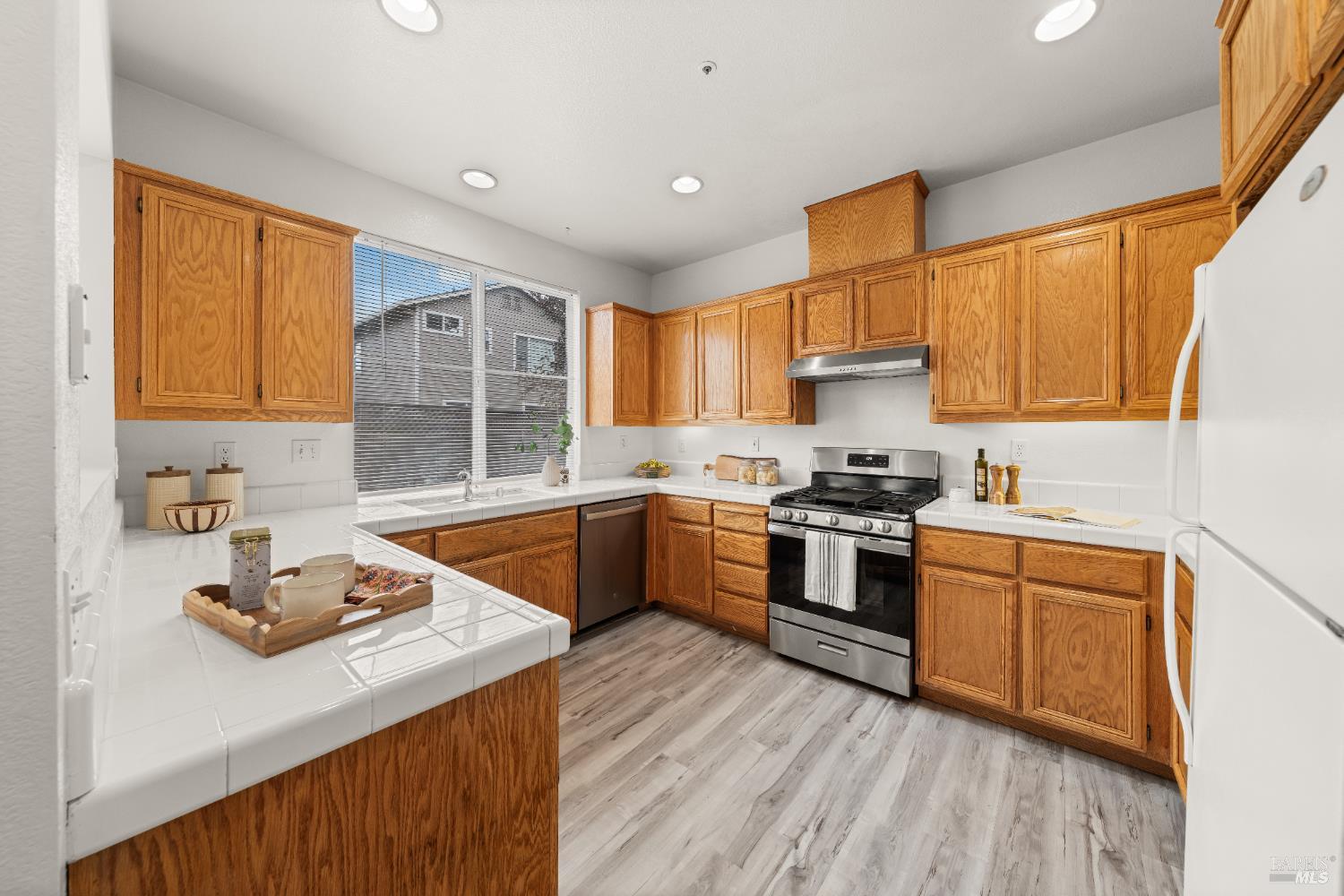 1217 Mateo Drive Rohnert Park, CA 94928 - Photo 5 of 34