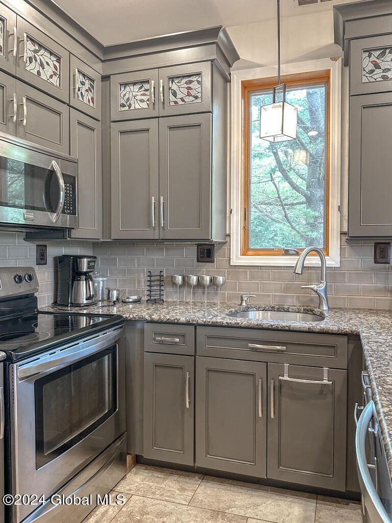 441 Lockhart Mountain Road, Unit 1 Lake George, NY 12845 - Photo 12 of 43 Kitchen