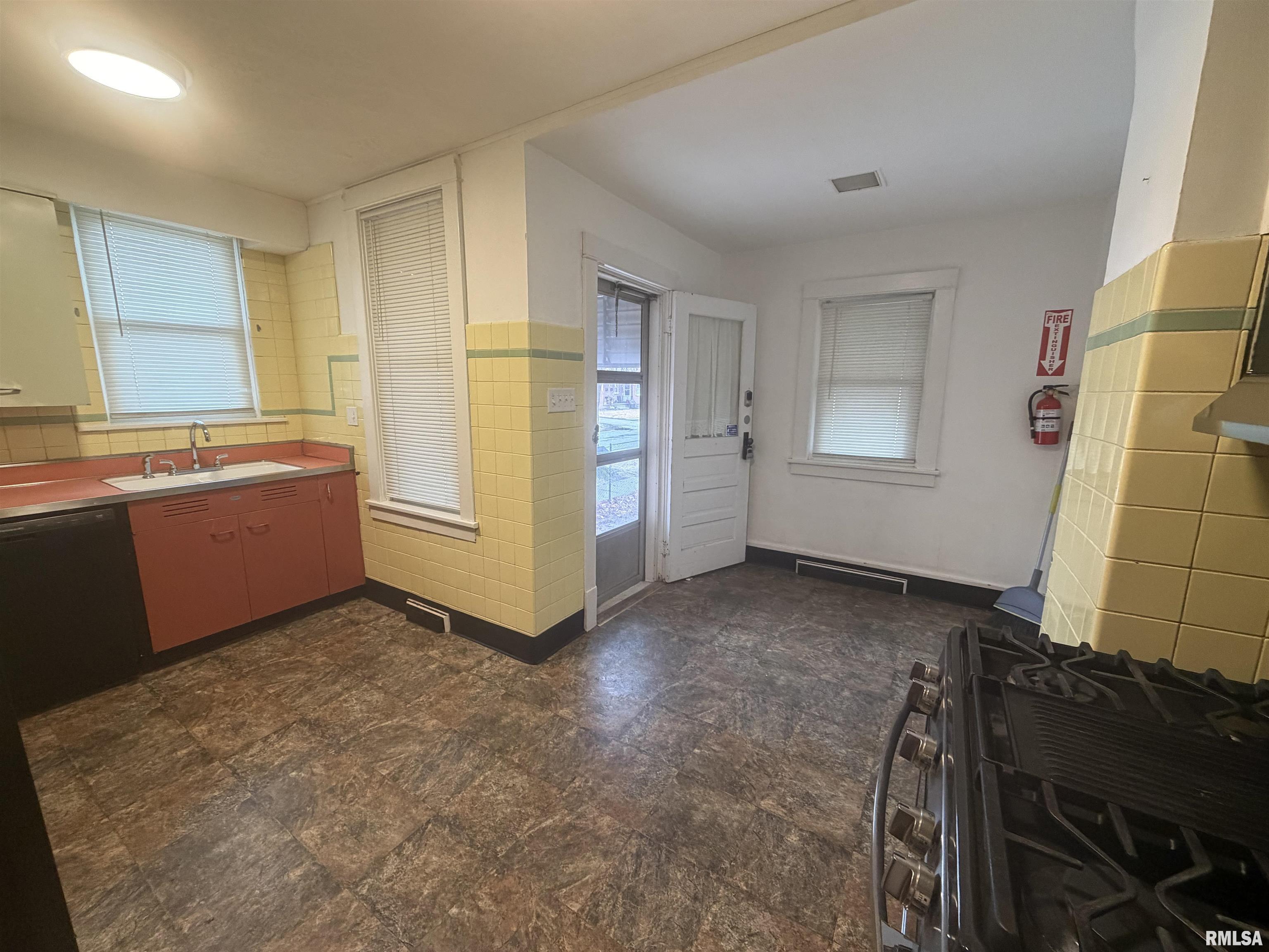 1101 North Walnut Street Springfield, IL 62702 - Photo 19 of 34