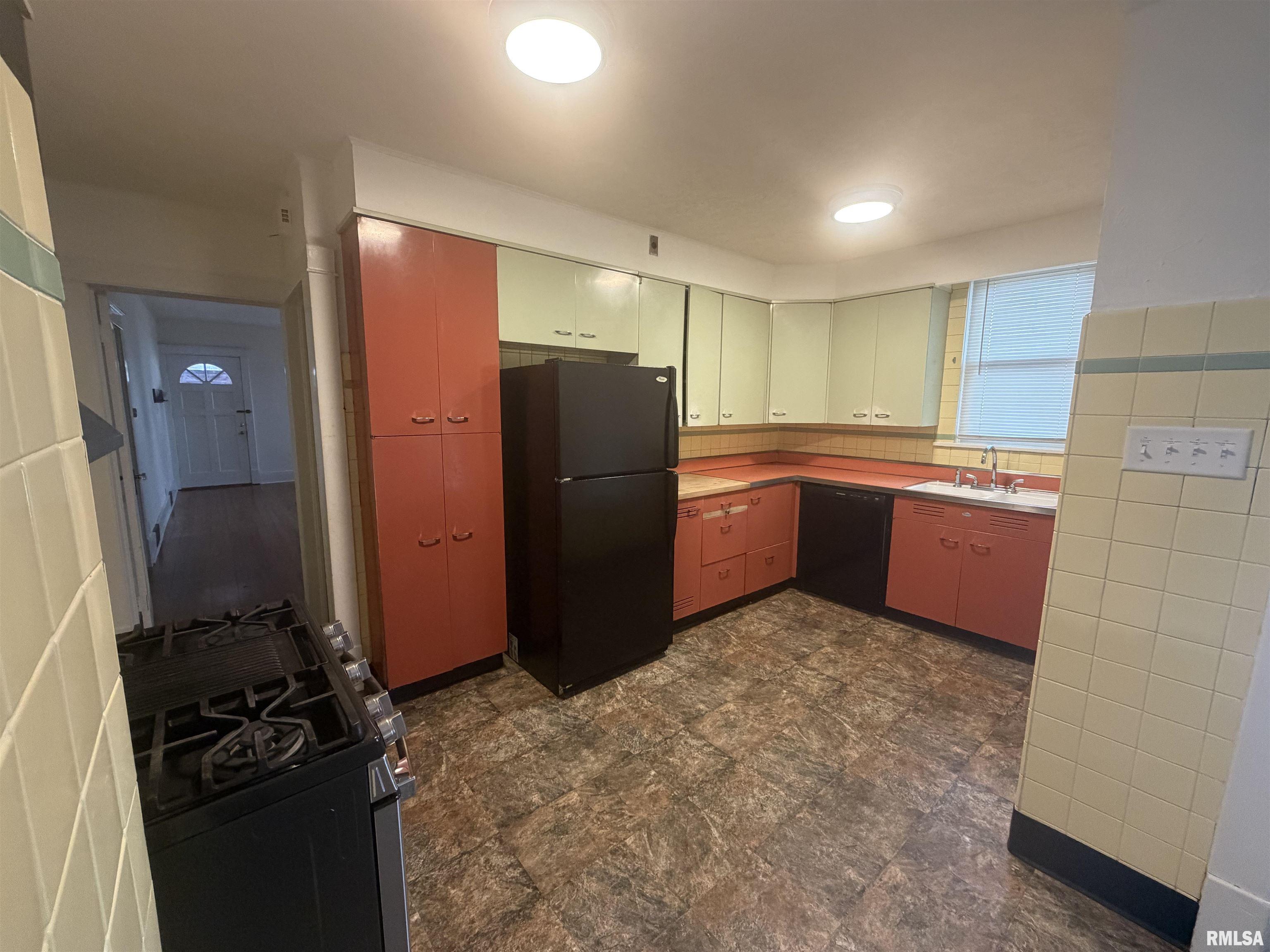 1101 North Walnut Street Springfield, IL 62702 - Photo 3 of 34