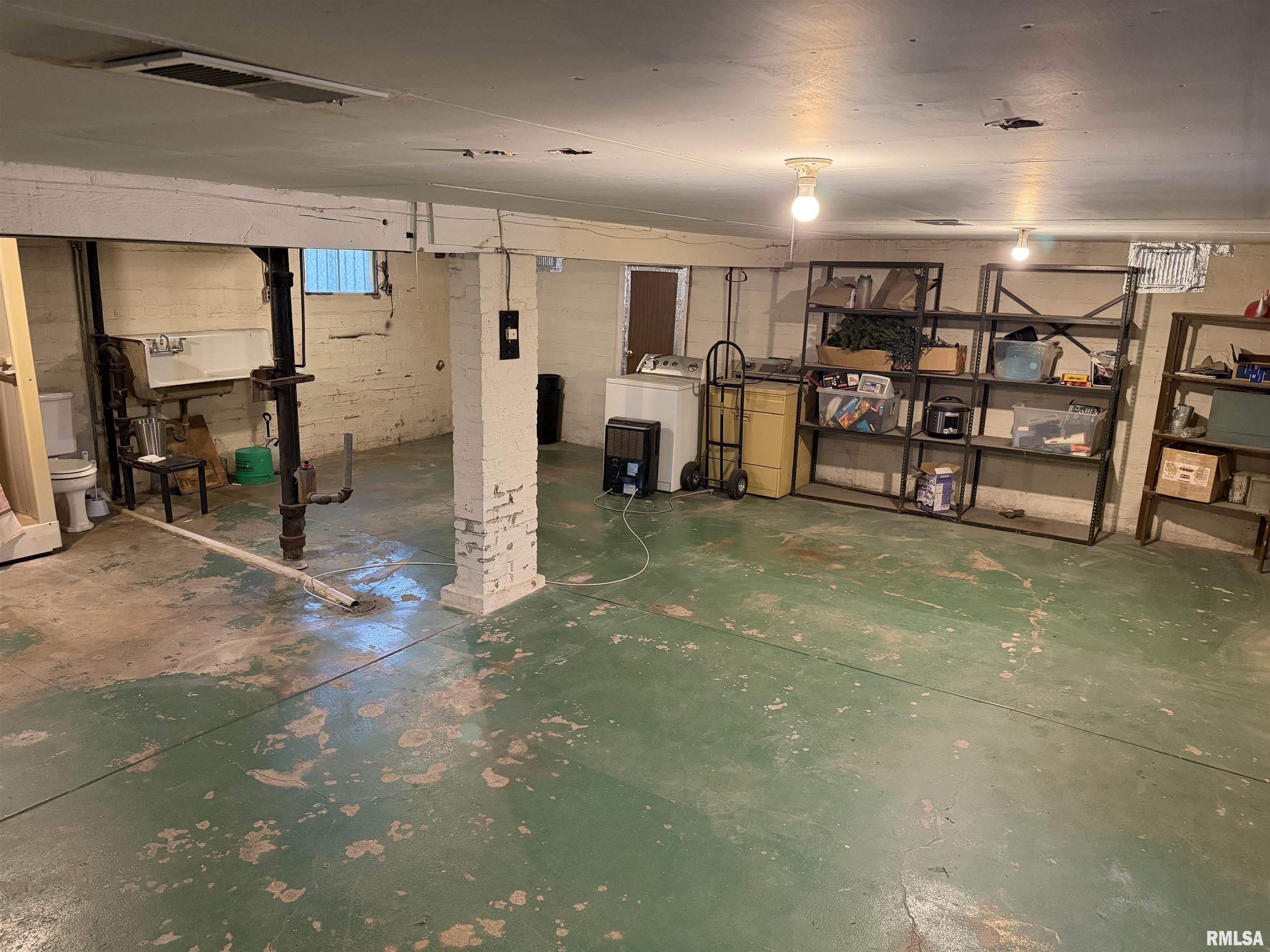 1101 North Walnut Street Springfield, IL 62702 - Photo 9 of 34