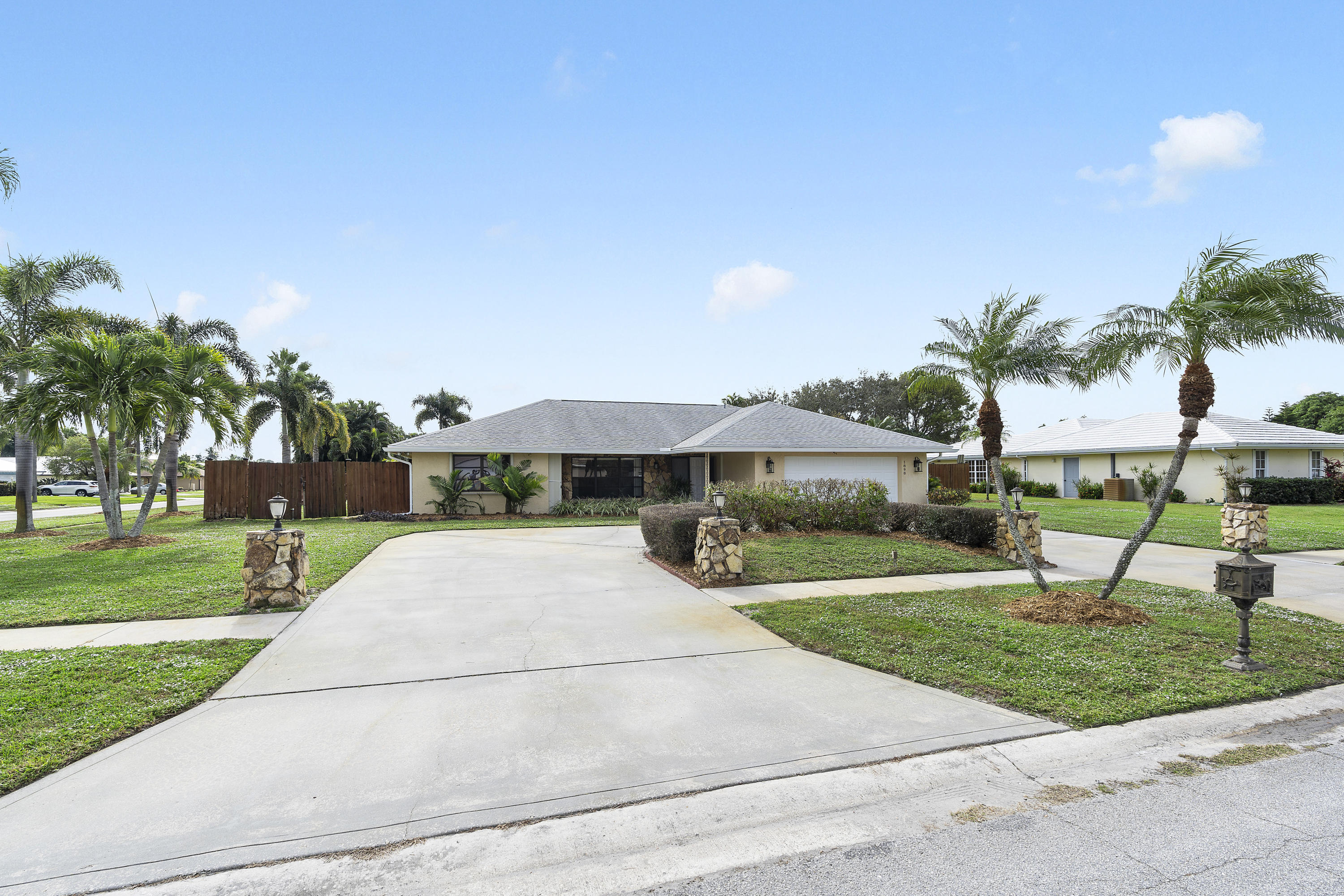 1898 Southeast Greendon Road Port St. Lucie, FL 34952 - Photo 39 of 40 39