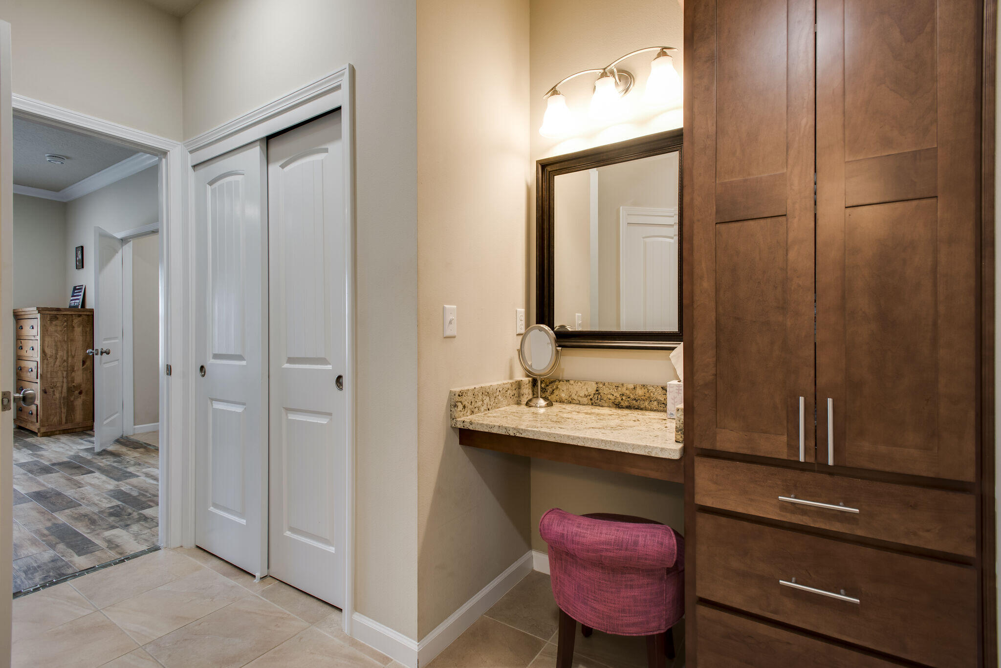 4600 Hermosa Road Crestview, FL 32539 - Photo 21 of 28 a bathroom with a sink a toilet and mirror