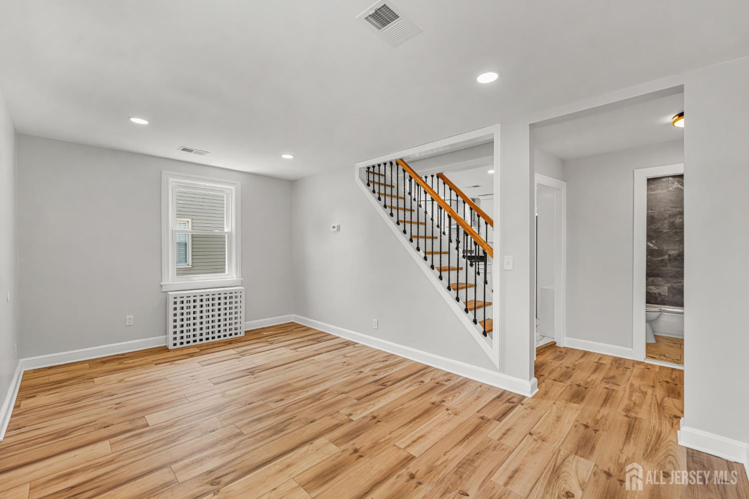 234 Old Road Sewaren, NJ 07077 - Photo 13 of 40