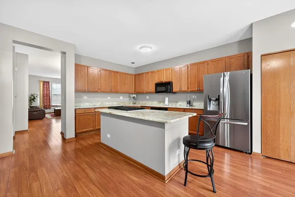 $525,000 | 1293 Georgetown Way, Vernon Hills, IL 60061