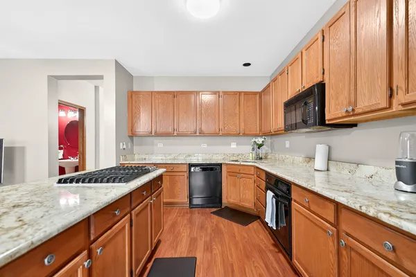 $525,000 | 1293 Georgetown Way, Vernon Hills, IL 60061