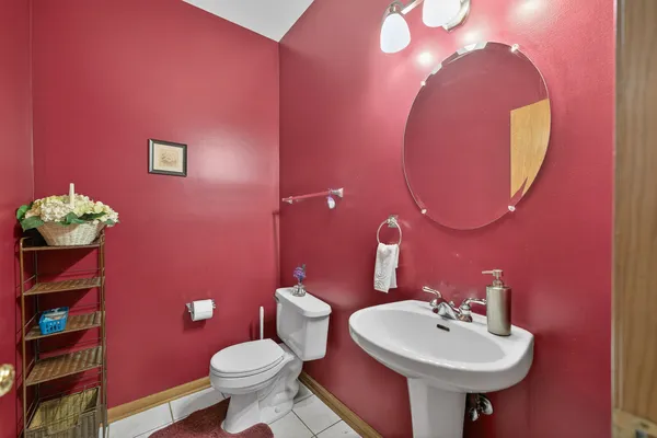 $525,000 | 1293 Georgetown Way, Vernon Hills, IL 60061