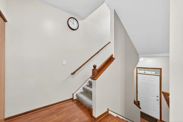 $525,000 | 1293 Georgetown Way, Vernon Hills, IL 60061