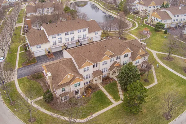 $525,000 | 1293 Georgetown Way, Vernon Hills, IL 60061