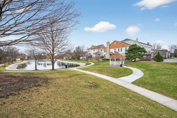 $525,000 | 1293 Georgetown Way, Vernon Hills, IL 60061