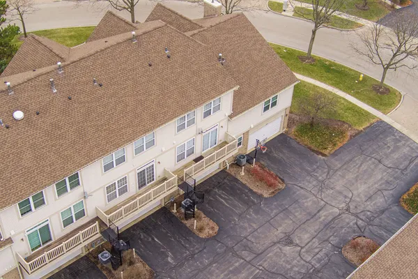 $525,000 | 1293 Georgetown Way, Vernon Hills, IL 60061